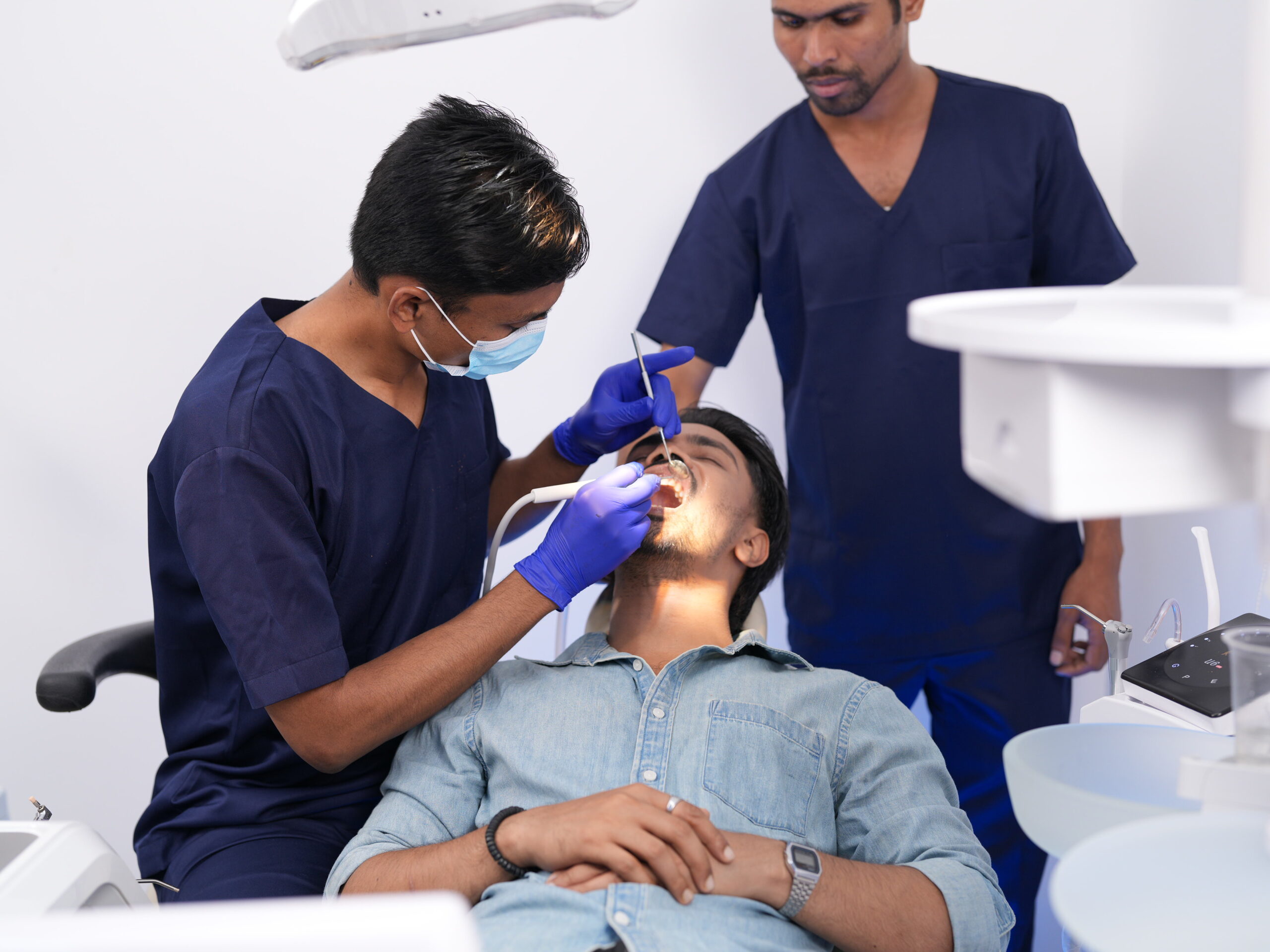 Signs You May Need an Emergency Dentist